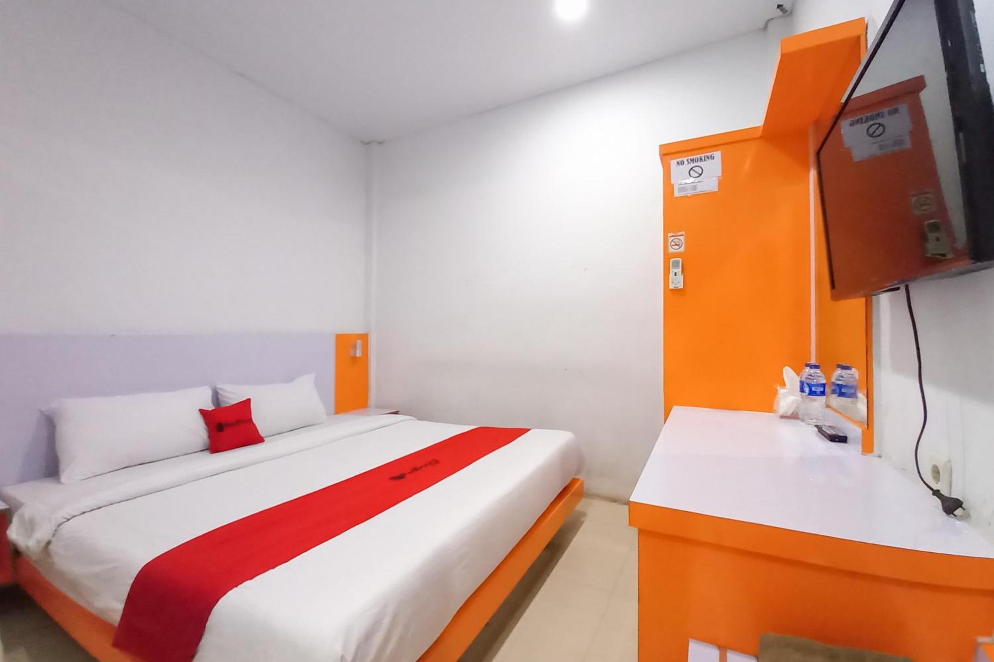 Reddoorz Premium At Hotel T-One Jambi Tanjungjohor Exterior foto